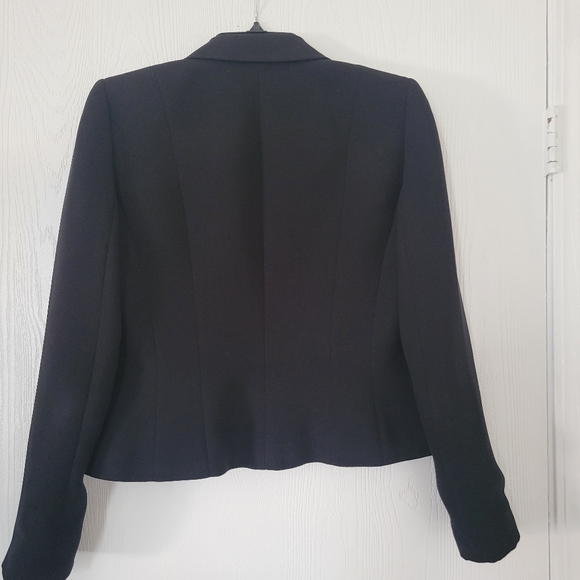 Black button up blazer - Picture 4 of 4